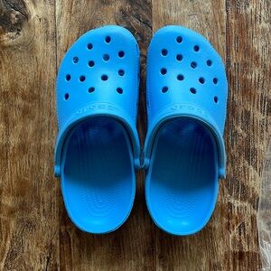 Blue Crocs/W8/M6